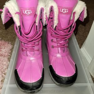 Girls Fuchsia UGG Butte Snow boots